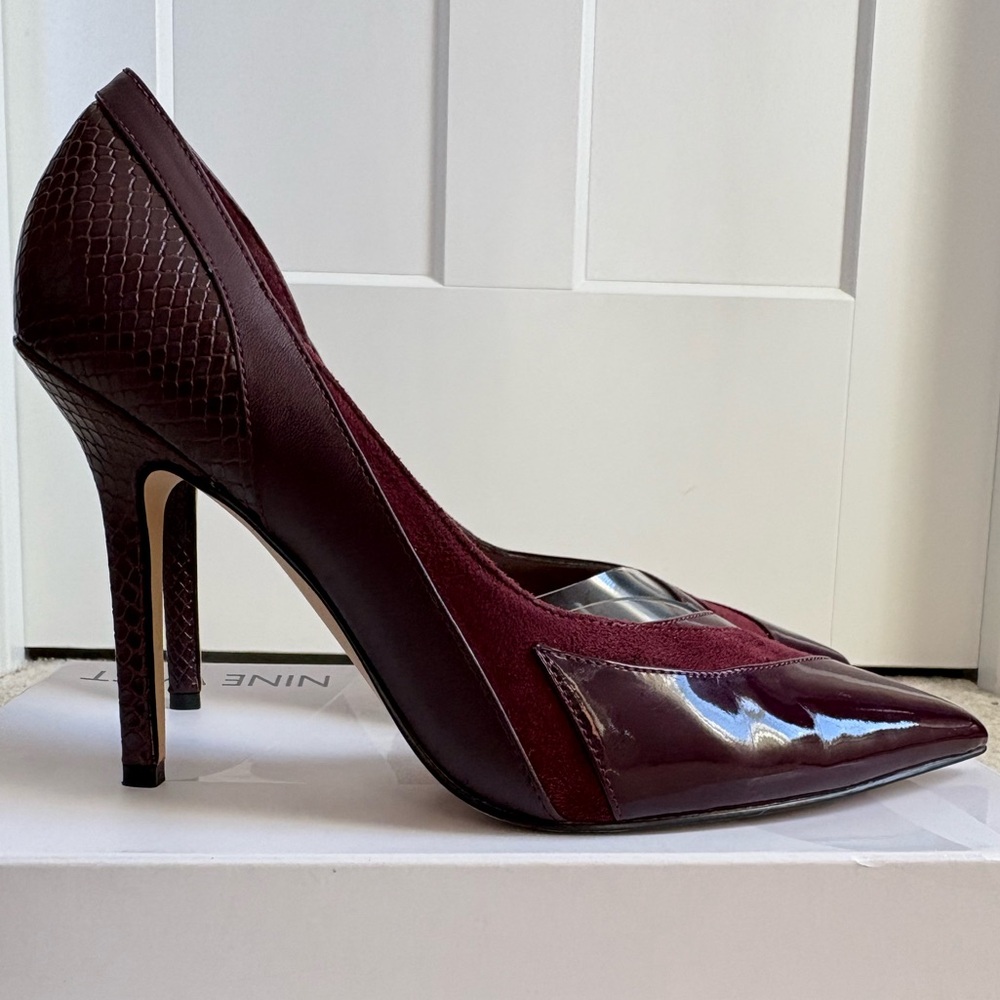 9M Nine West Dark Red/Maroon Textured Heels